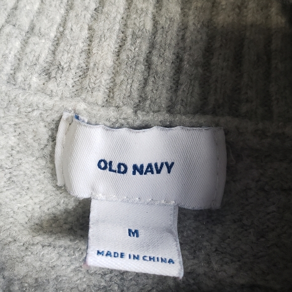 Oversized fluffy mock neck pullover - Picture 3 of 3